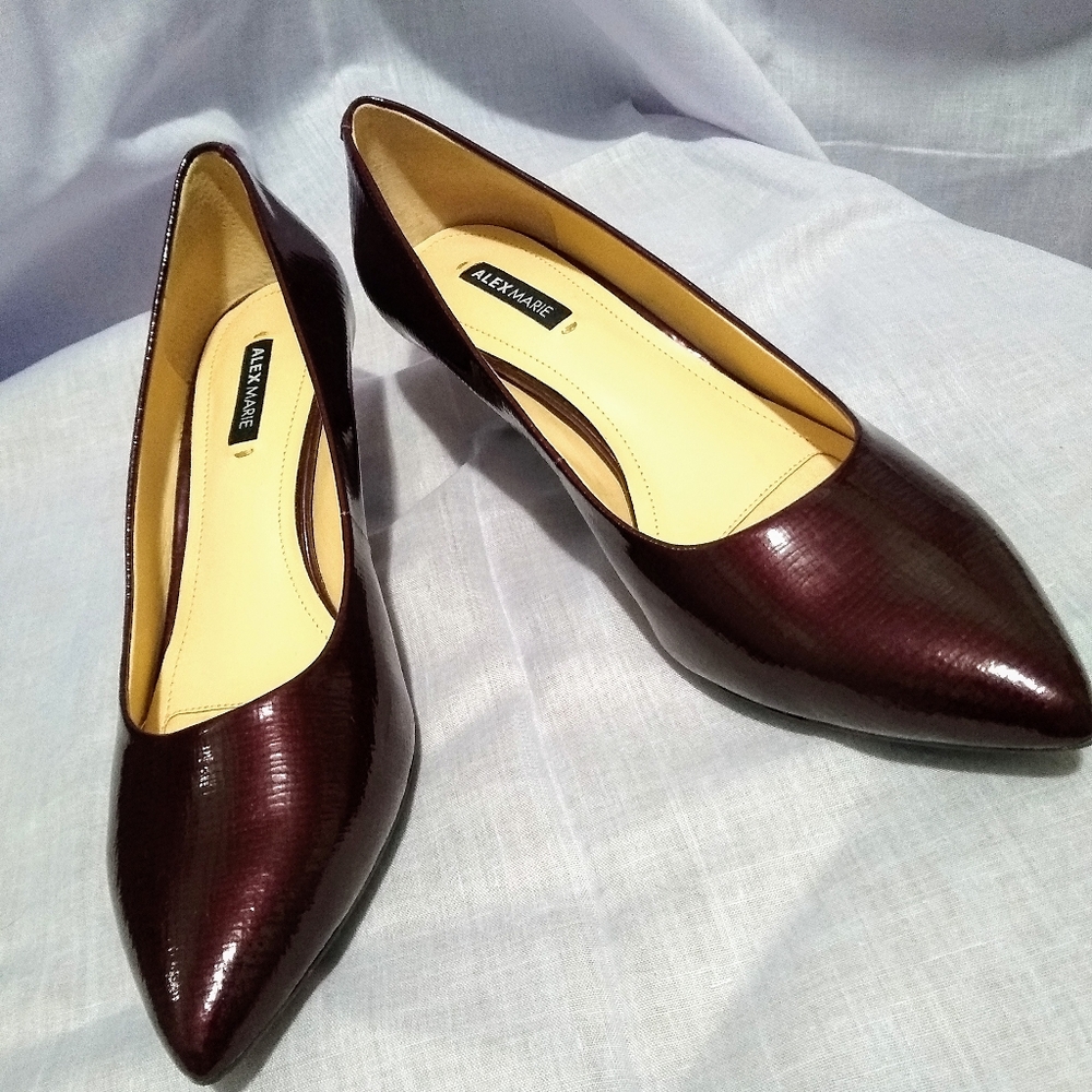 New! Alex Marie pump - Picture 2 of 8
